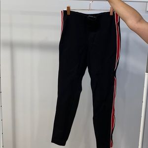 Black tight jegging pants